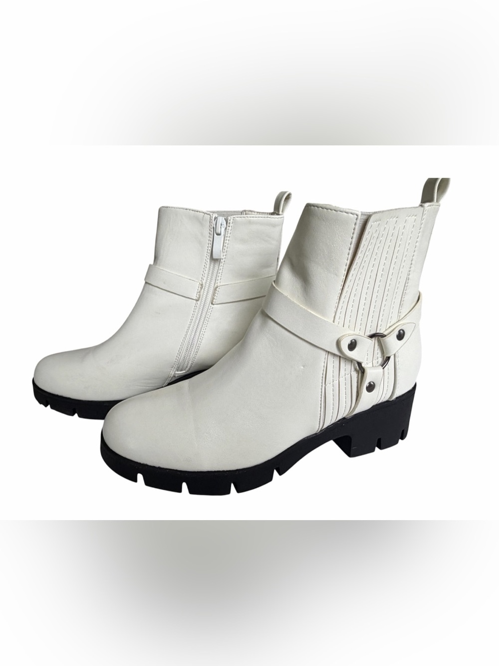 Lulu’s Women's Off White Ankle Boots with Lug Sole Size 9